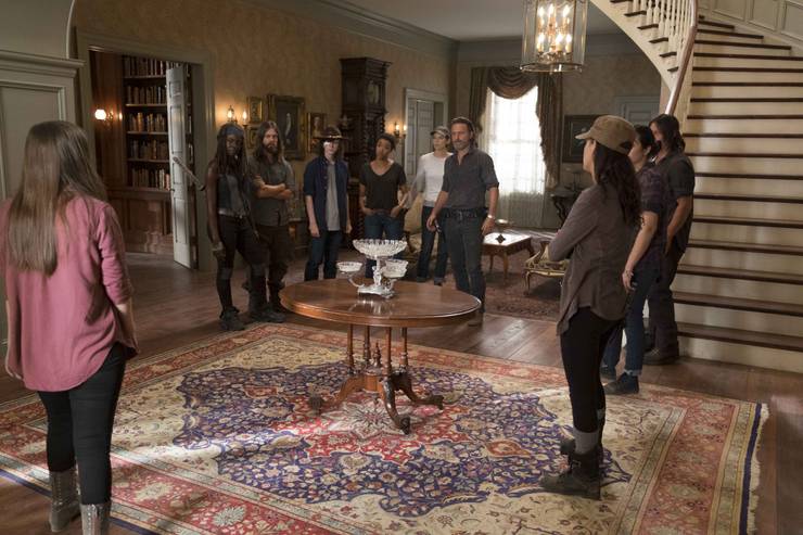 New Synopsis Photos for The Walking Dead S7 Tease AllOut War New Synopsis Photos for The Walking Dead S7 Tease AllOut War